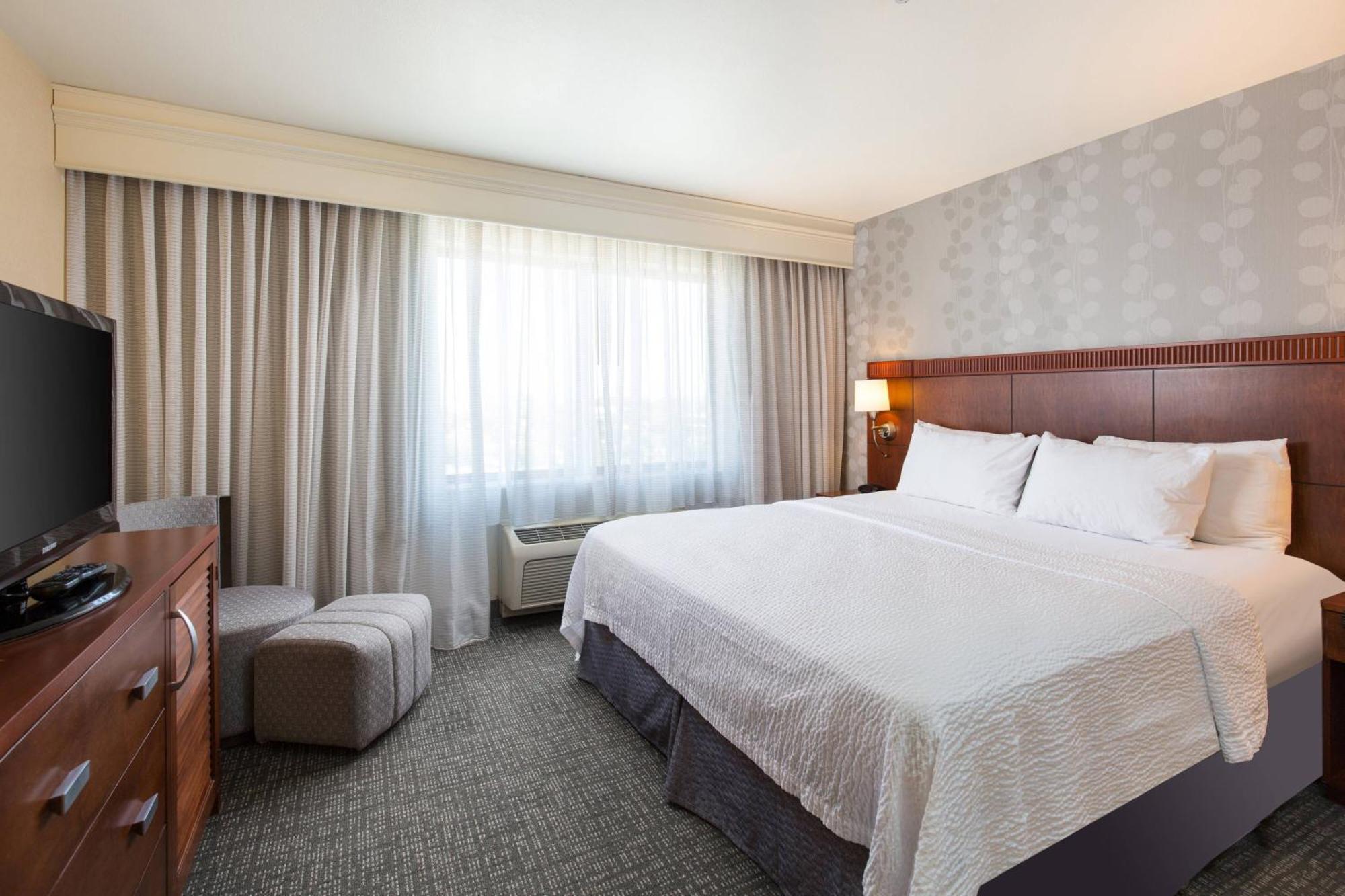 คอร์ตยาร์ด แอนทาริโอ แรนโช คูคามอนกา Hotel แรนโชคูคามอนกา ภายนอก รูปภาพ