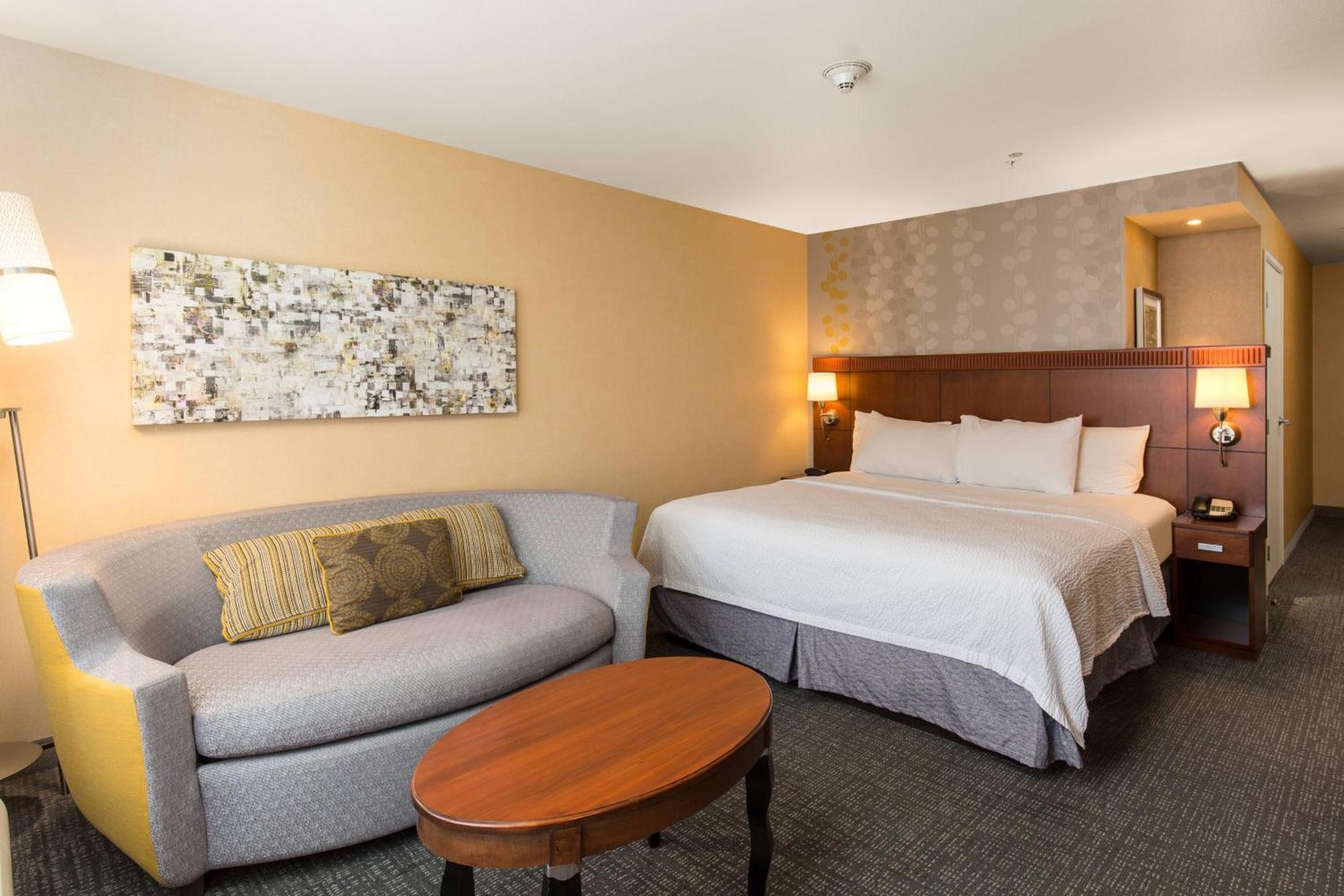 คอร์ตยาร์ด แอนทาริโอ แรนโช คูคามอนกา Hotel แรนโชคูคามอนกา ภายนอก รูปภาพ