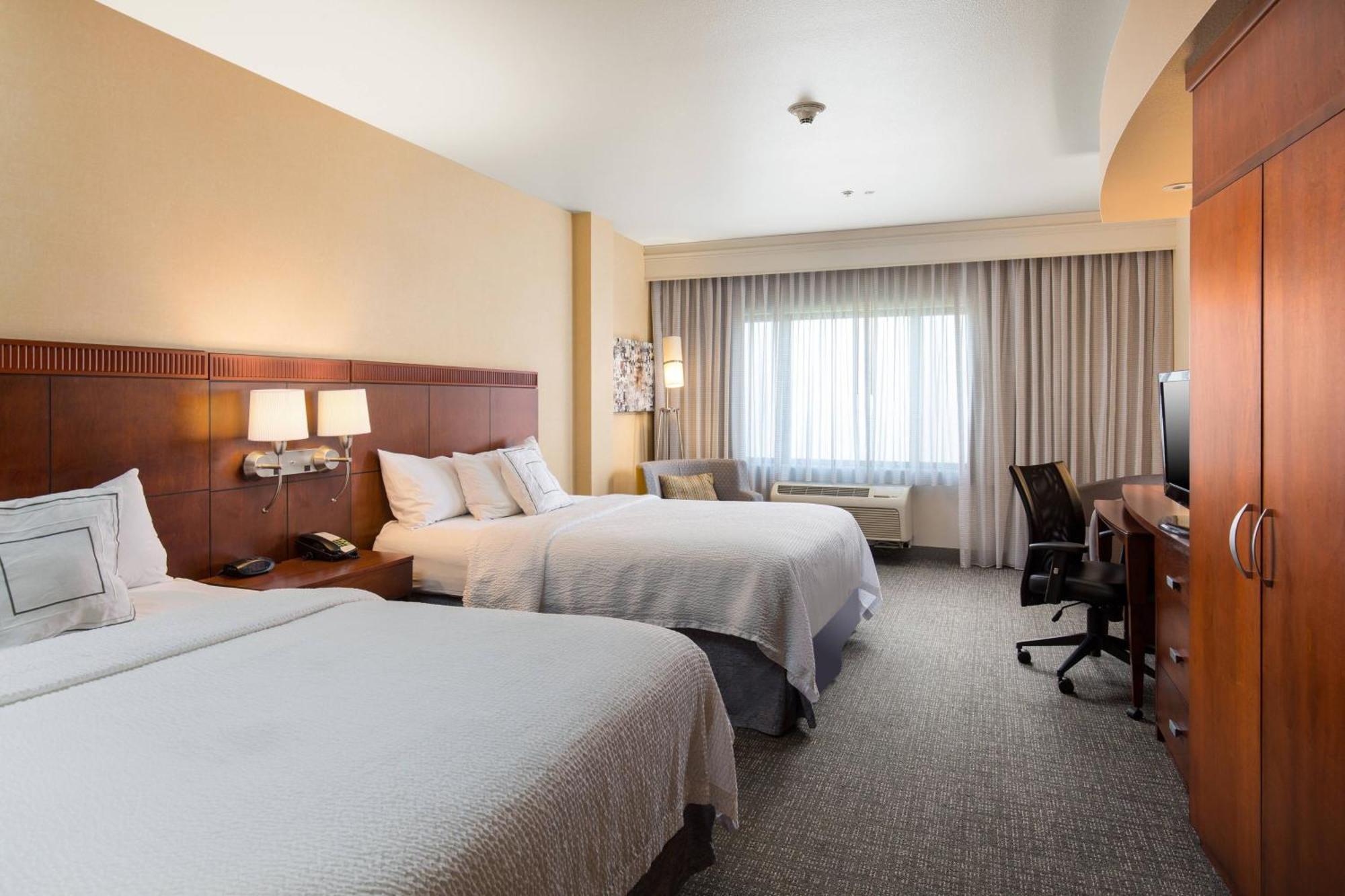 คอร์ตยาร์ด แอนทาริโอ แรนโช คูคามอนกา Hotel แรนโชคูคามอนกา ภายนอก รูปภาพ